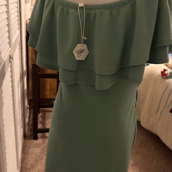 COPY - Pinkblush maternity fitted off shoulder maternity dress in sage green - Picture 3 of 4